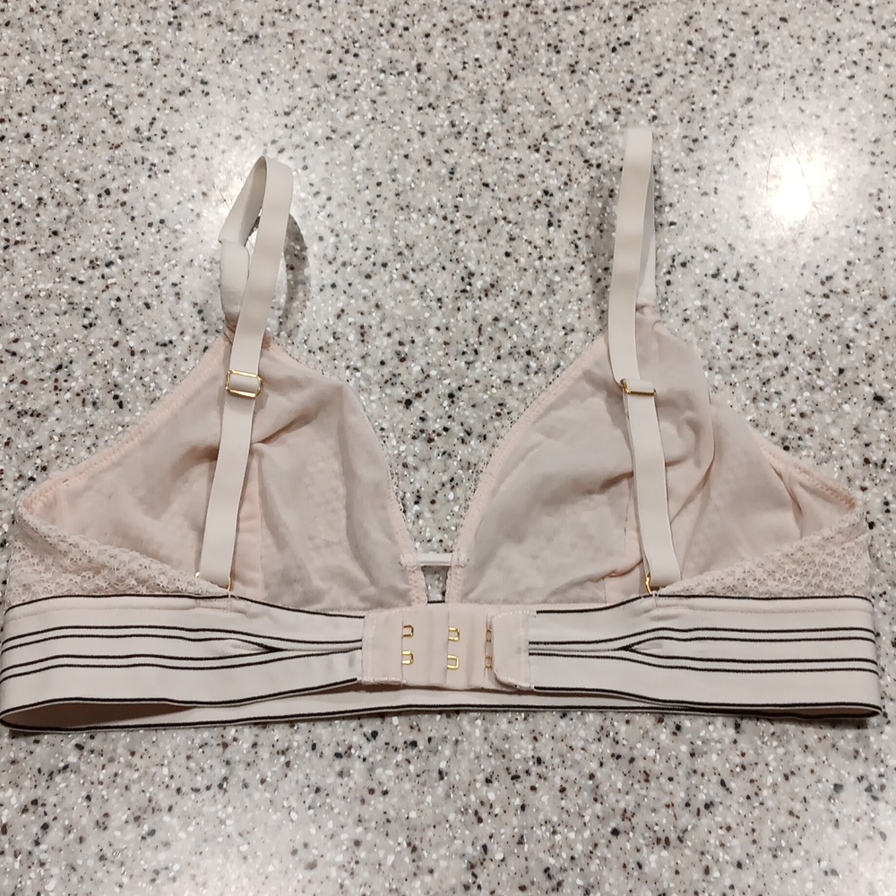 Lively Bralettes - Picture 5 of 6